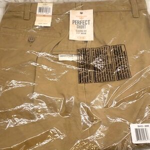 NWT Dockers Perfect Short Classic Fit